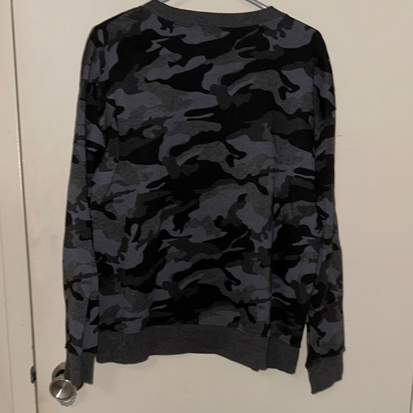 Sweater - Picture 3 of 3